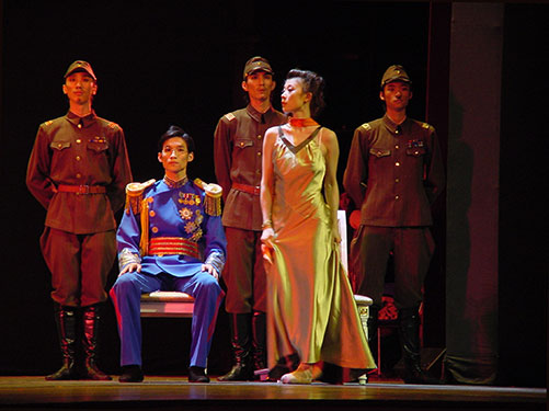 dan_004_095-el-último-emperador04