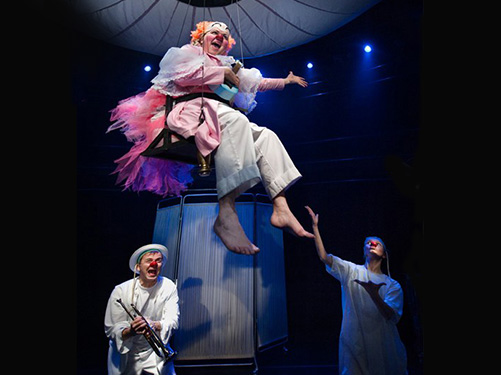 tea_043-061-littel-jesus02